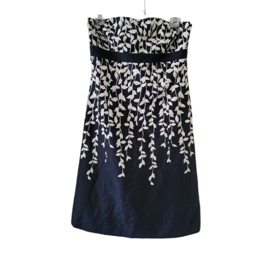 Leaving closet soon! Loft Black and White Floral Strapless Dress Sz 4